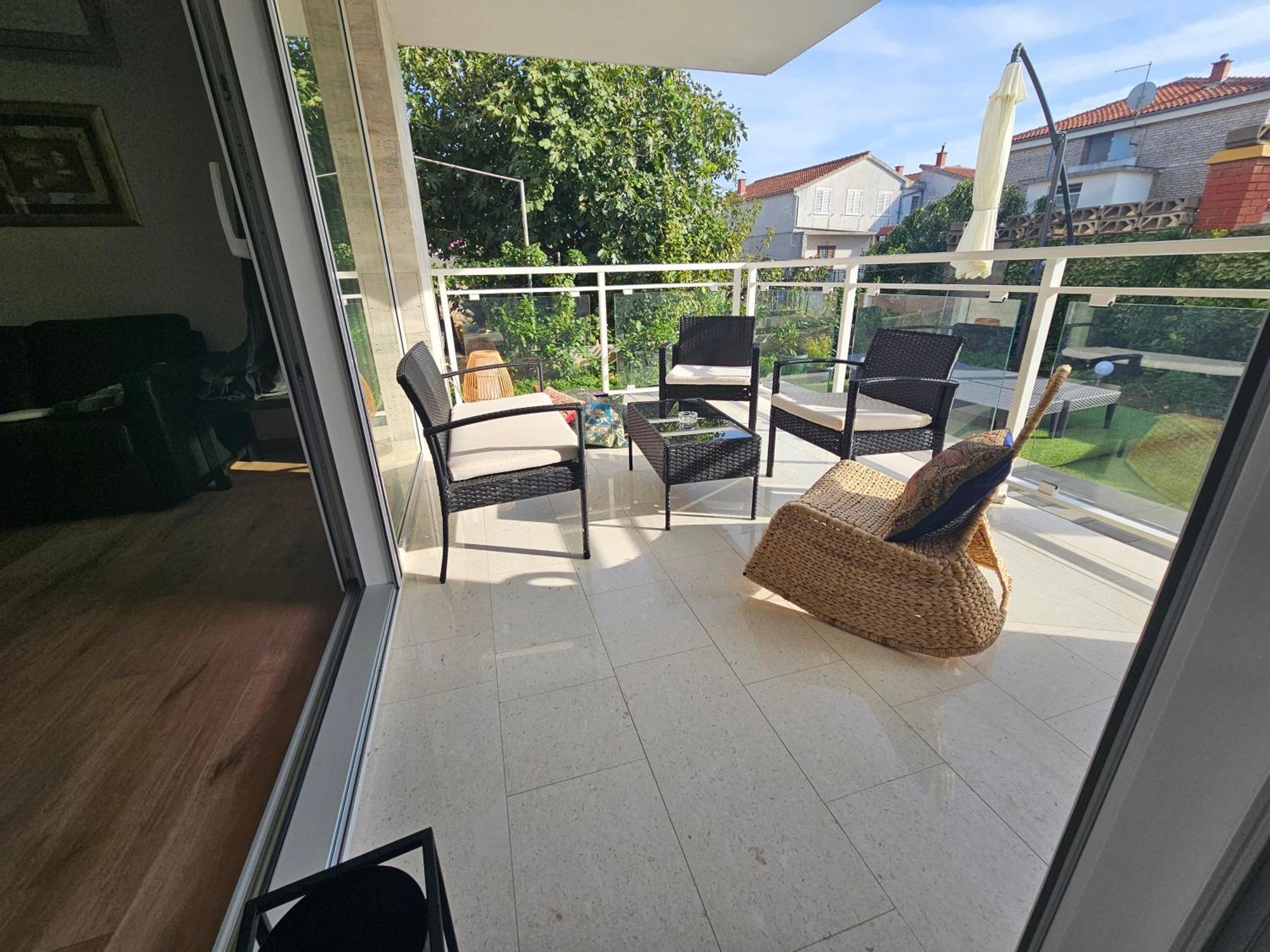 יזרה Vila Regina Apartment Rex With Swimming Pool מראה חיצוני תמונה