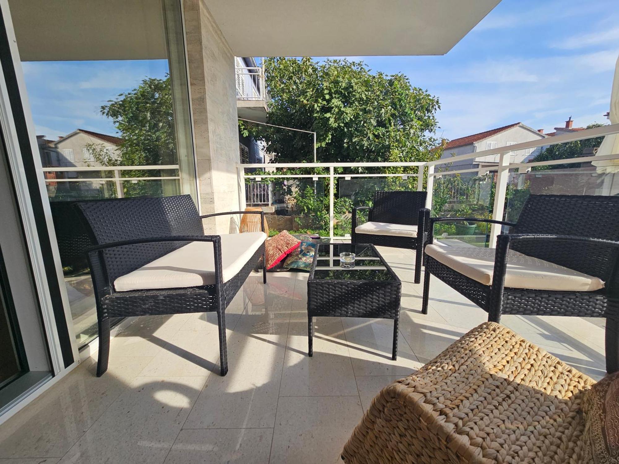 יזרה Vila Regina Apartment Rex With Swimming Pool מראה חיצוני תמונה