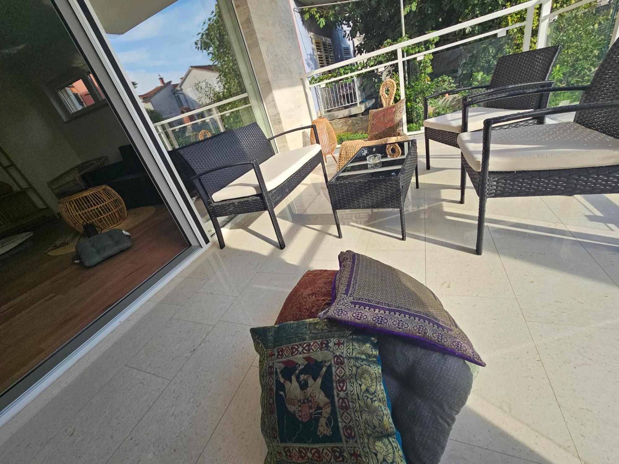 יזרה Vila Regina Apartment Rex With Swimming Pool מראה חיצוני תמונה