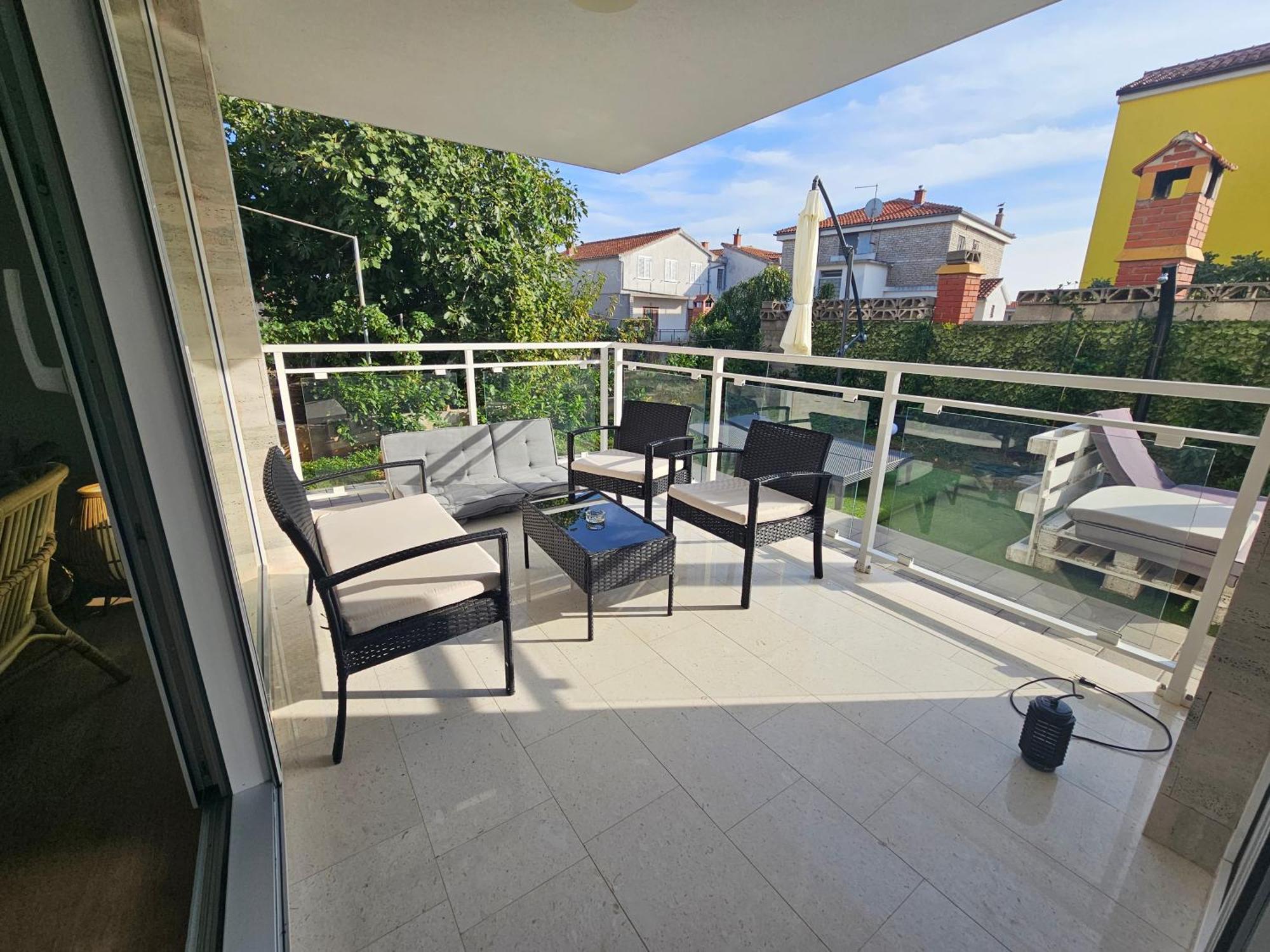 יזרה Vila Regina Apartment Rex With Swimming Pool מראה חיצוני תמונה