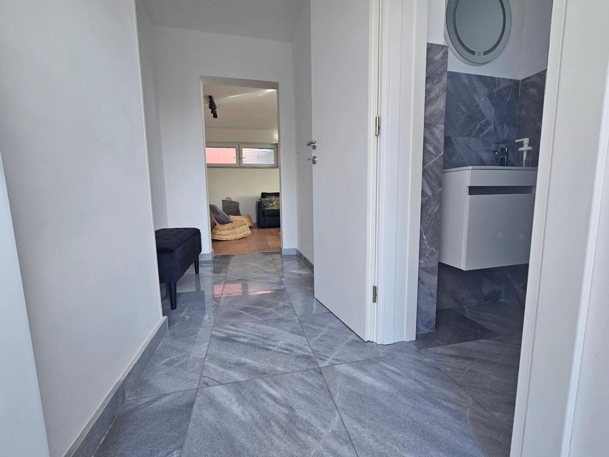 יזרה Vila Regina Apartment Rex With Swimming Pool מראה חיצוני תמונה