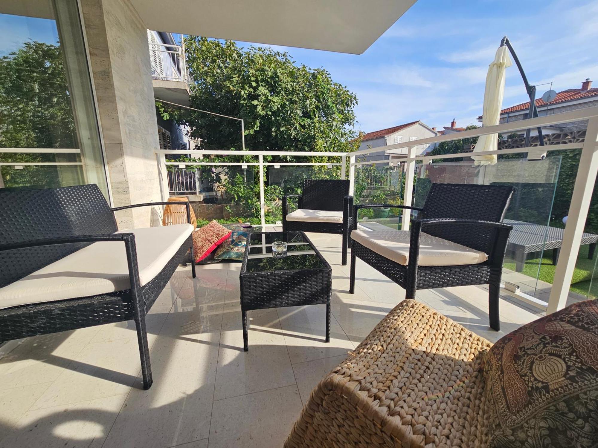 יזרה Vila Regina Apartment Rex With Swimming Pool מראה חיצוני תמונה