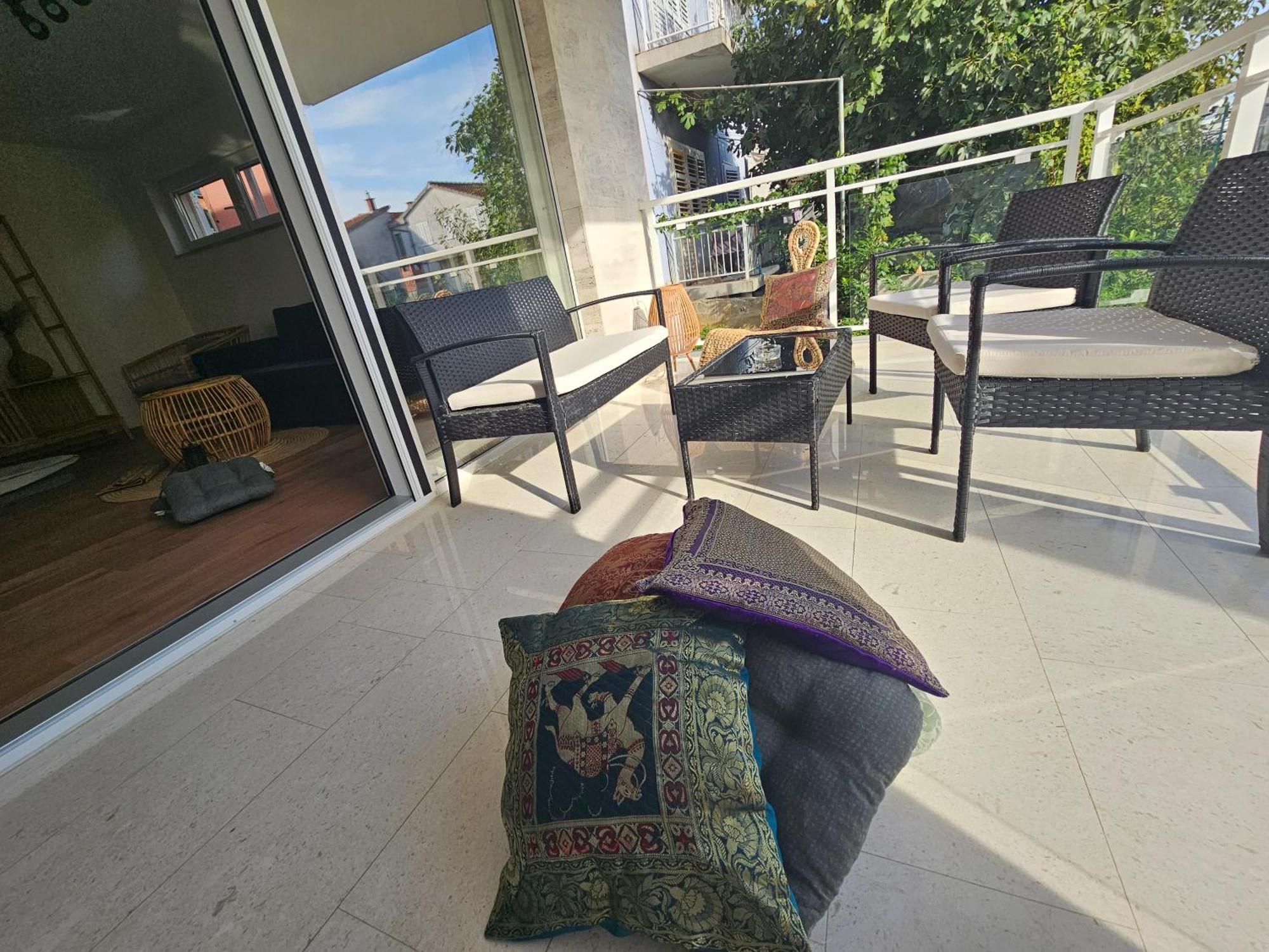 יזרה Vila Regina Apartment Rex With Swimming Pool מראה חיצוני תמונה