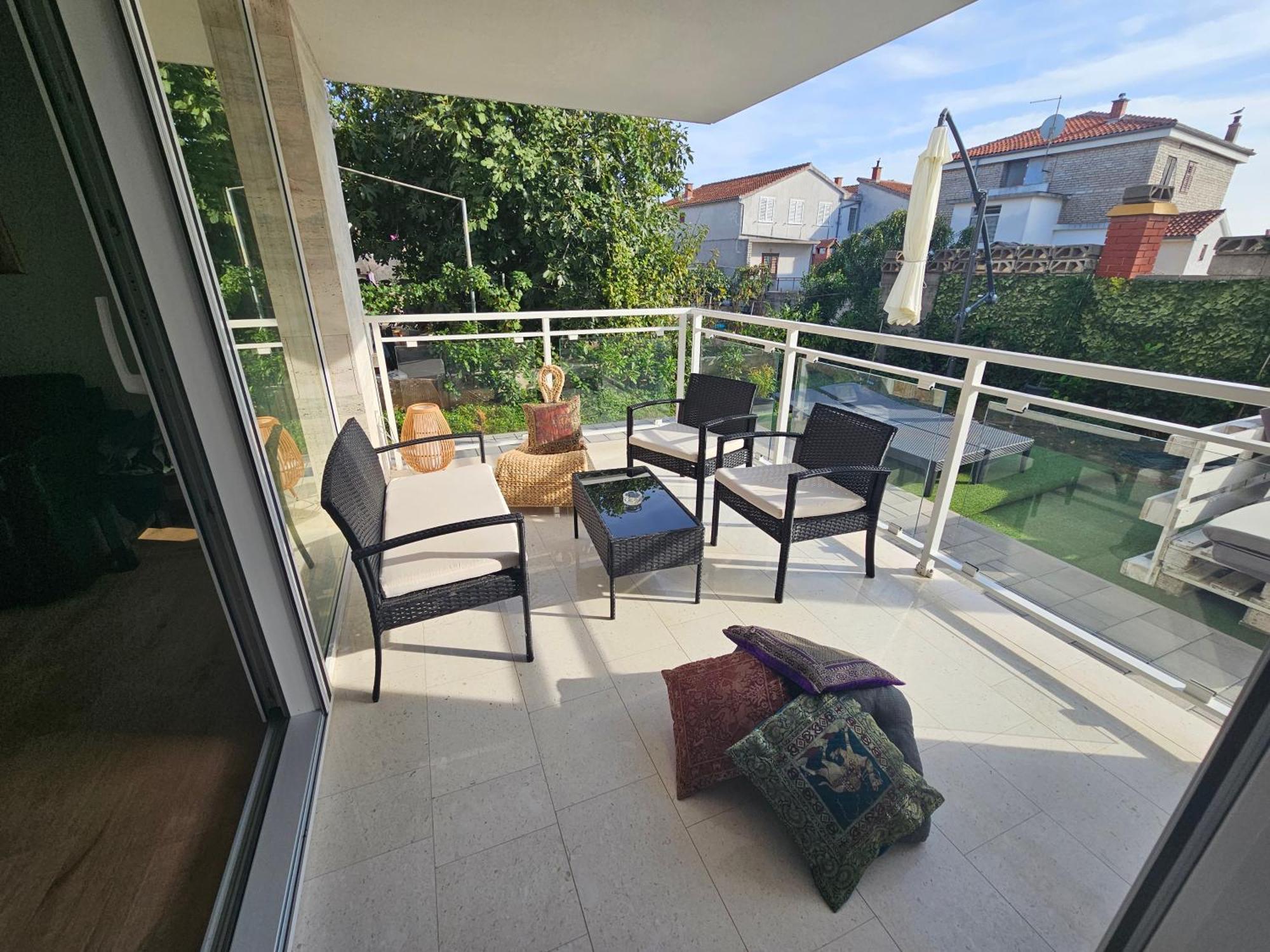 יזרה Vila Regina Apartment Rex With Swimming Pool מראה חיצוני תמונה