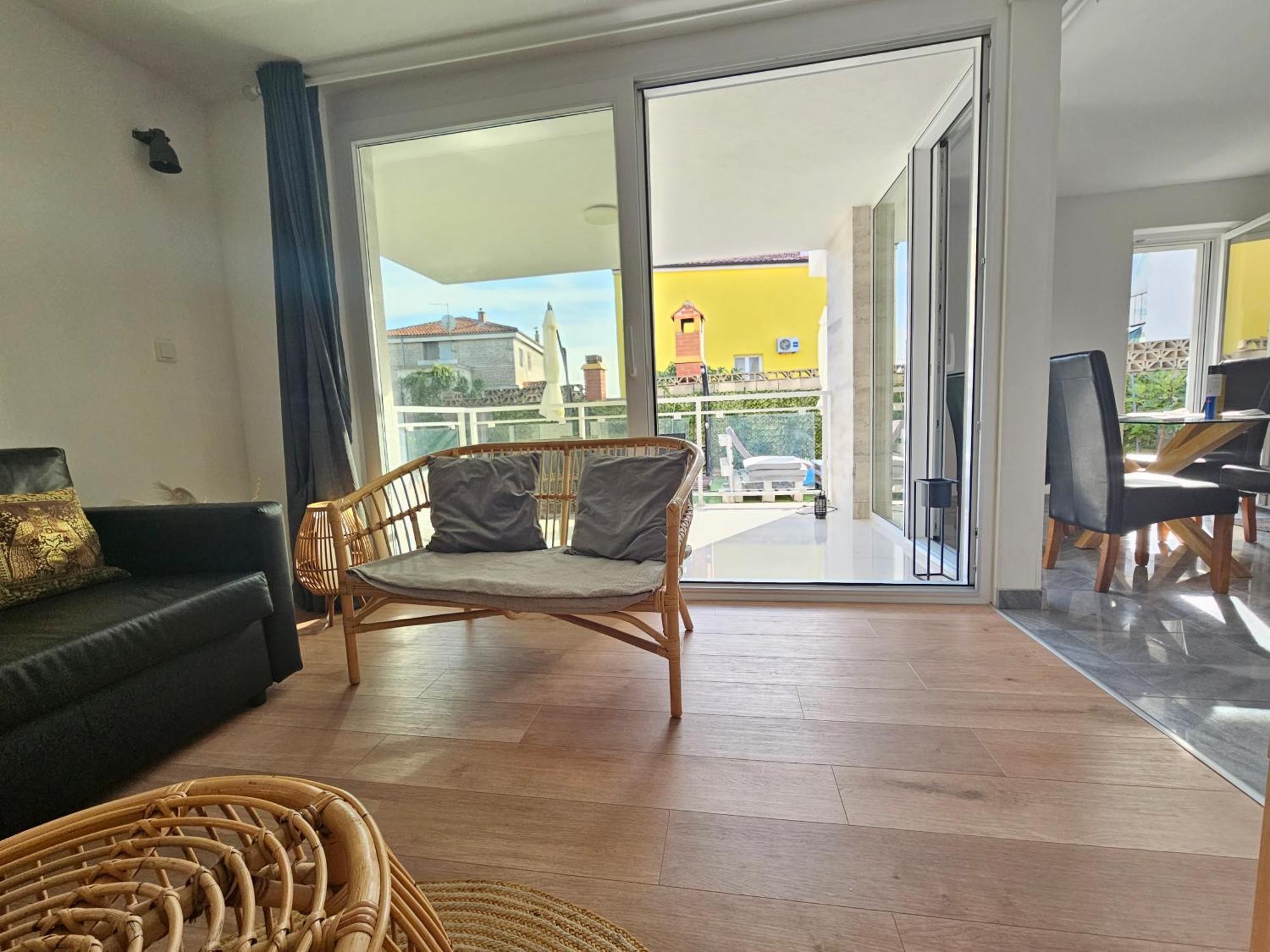 יזרה Vila Regina Apartment Rex With Swimming Pool מראה חיצוני תמונה