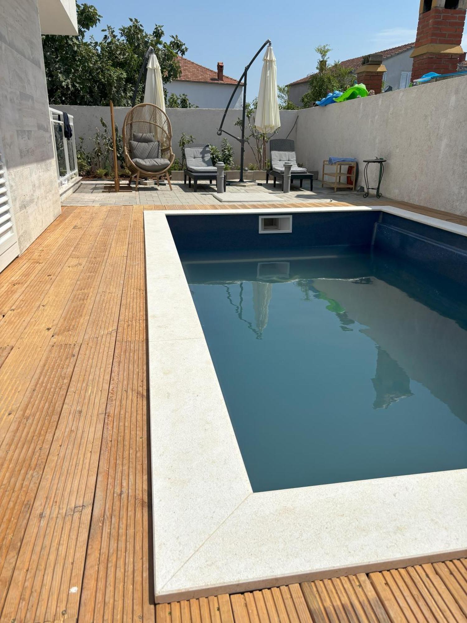 יזרה Vila Regina Apartment Rex With Swimming Pool מראה חיצוני תמונה